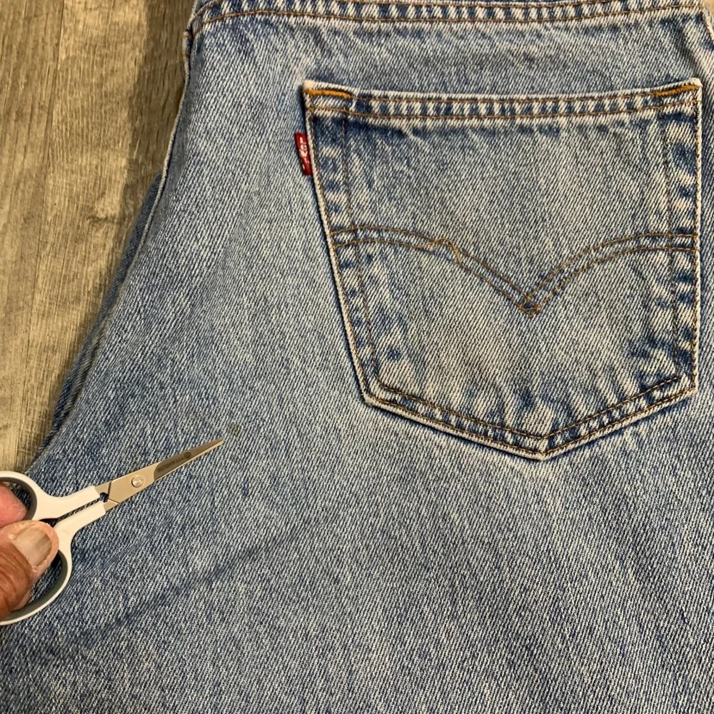 Vintage Levi's 560 Loose Fit Tapered Jeans Blue Denim 36x30 (35x29) Red Tab 90s